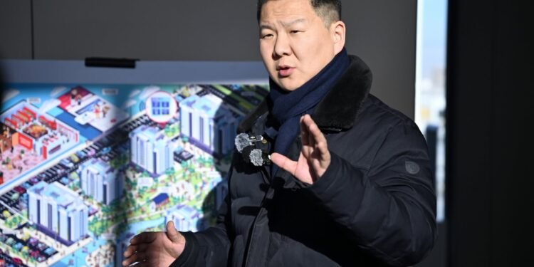 Т.Даваадалай “Неосити” хотхонтой танилцлаа