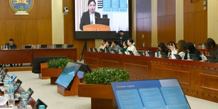 Хэлэлцүүлэг: 2050 он гэхэд таван хүн тутмын нэг нь ахмад настан болох төлөвтэй байна