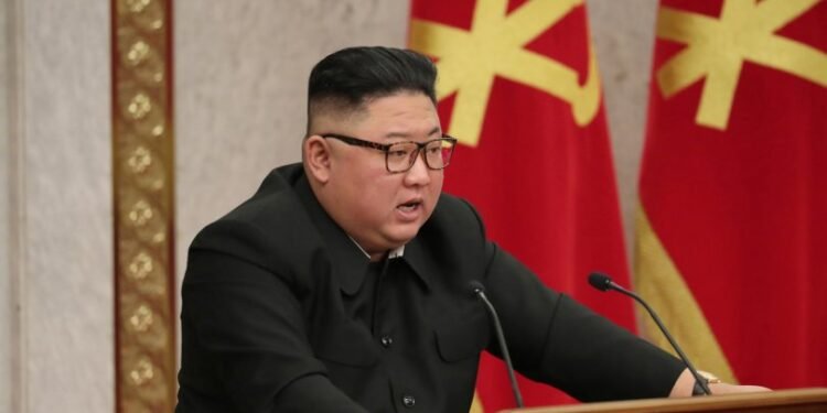 Ким дэд ерөнхий сайдаа ёслолын арга хэмжээн дээр ажлаас нь халжээ