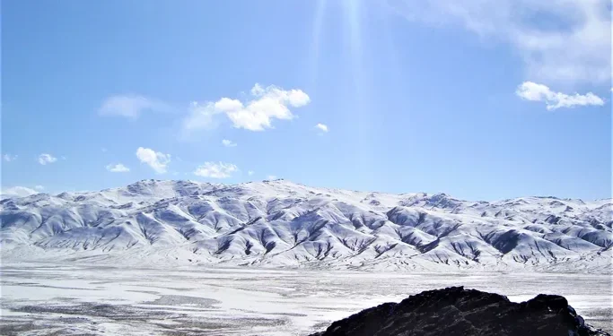 ЦАГ АГААР: Говийн бүс нутгаар цас орно