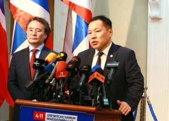 О.Цогтгэрэл: Засгийн газрыг огцруулах хэмжээнээс дээш тооны гарын үзэг цуглуулсан