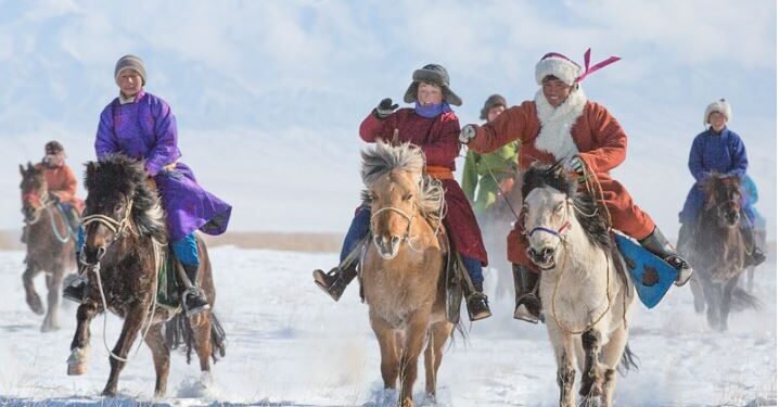ЦАГ АГААР: Хэнтий, Дорнодын нутгаар цас орж, цасаар шуурна