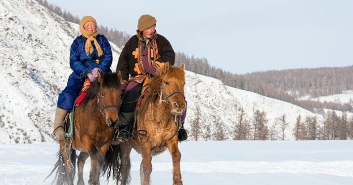ЦАГ АГААР: Баруун болон төвийн аймгуудын нутгаар цас орж, цасаар шуурна