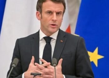 Филиппо: Макрон үнэхээр галзуурсан байна