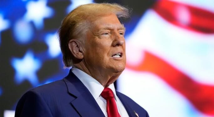 Трамп: Хэлэлцээр байгуулахгүй бол Ираны эсрэг хатуу арга хэмжээ авна