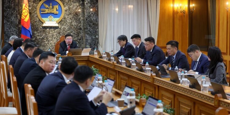 ЗГ: “Эрдэнэс Тавантолгой” ХК-ийн хувьцааны талаар хэлэлцэж байна