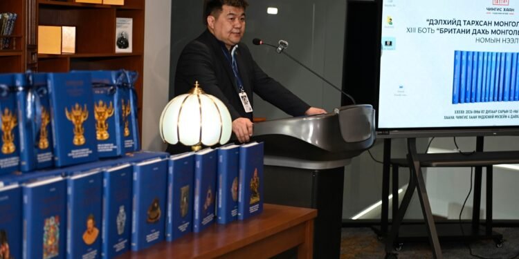 С.Чулуун: Британид буй Монголын түүх, соёлын өвийг цогцоор нь дээжлэн хэвлүүлсэн анхны тохиолдол