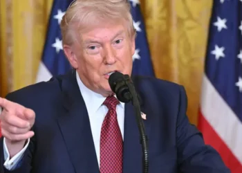 Трамп: Зеленский ‘ажиллаж эхлэхгүй бол’ энхийн боломжоо алдана