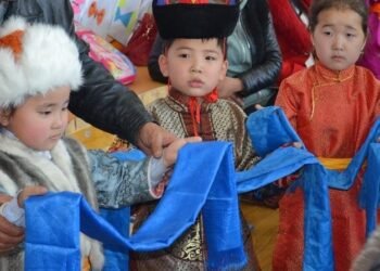 ЦАГ АГААР: Монгол-Алтай, Хөвсгөлийн уулархаг нутгаар цас орно