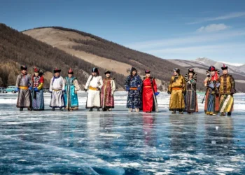 ЦАГ АГААР: Ихэнх нутгаар тогтуун байна