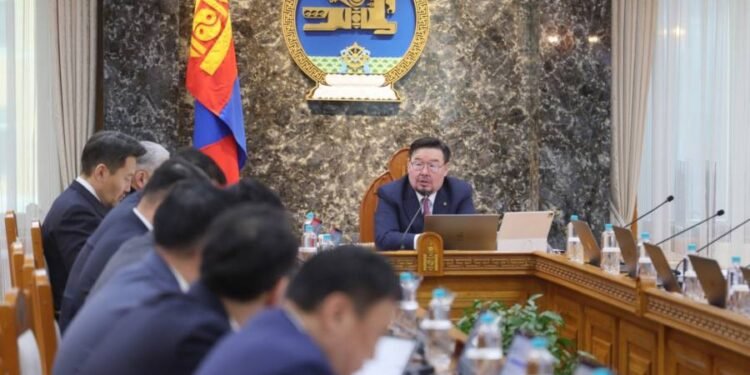 Макро эдийн засгийн өсөлтийг өрх бүрд хүргэх Ерөнхий сайдын албан даалгавар гарлаа