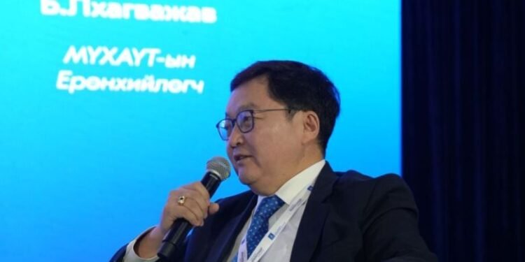 Монгол Улсын хөдөлмөрийн бүтээмж бүс нутгийн болон дэлхийн дунджаас бага байна