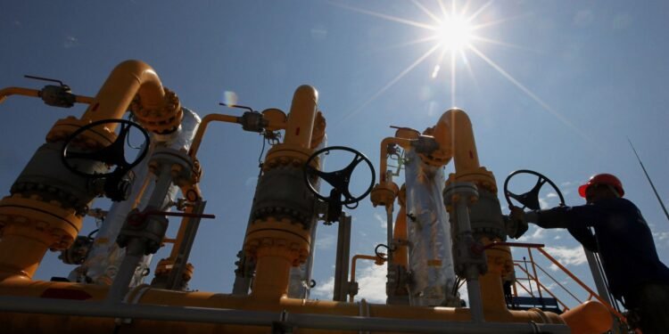 Дайны нөлөөгөөр газрын тосны үнэ өсөв