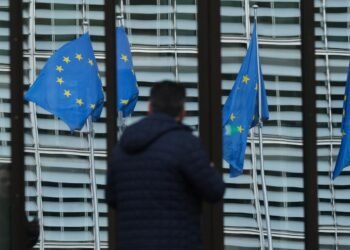 ЕХ: АНУ Иранд анхаарснаар Украинд үзүүлэх дэмжлэг сулрах вий гэж санаа зовж байна