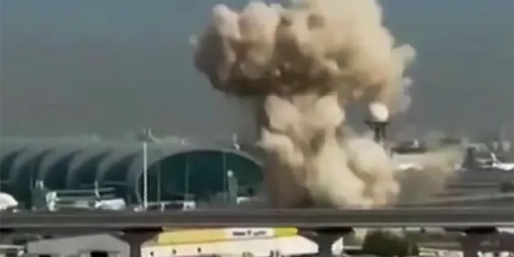 Дубайн тансаг, шинэ өндөр барилга Ираны камиказе дроны довтолгоонд өртжээ