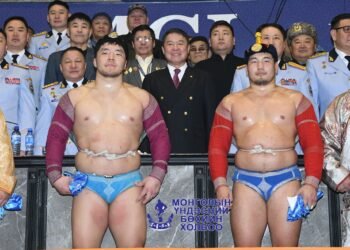 Монгол цэргийн барилдаанд М.Лхагвагэрэл заан түрүүлж, Б.Орхонбаяр арслан үзүүрлэлээ