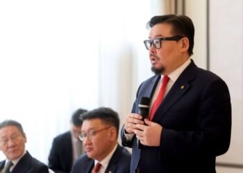 Г.Занданшатар: Ноос, ноолуурын салбарыг бодлогоор дэмжинэ