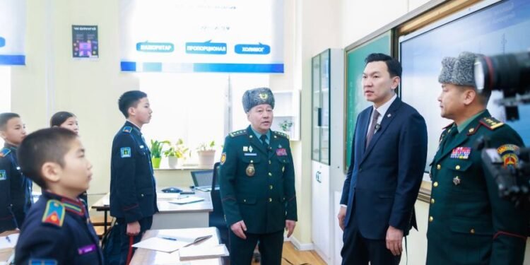 УИХ-ын дарга Н.Учрал ҮБХИС-ийн бие бүрэлдэхүүнтэй уулзав