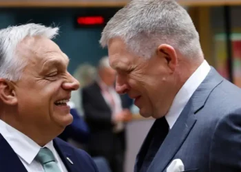 Фицо: Киевт олгох ЕХ-ны зээлийг хаах “буухиаг” хүлээн авахад бэлэн