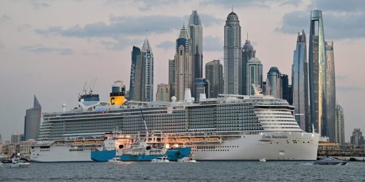 Дубай: Баячуудын аюулгүй диваажин “ганхаж” эхлэв