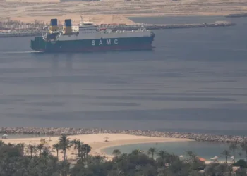 Дубайн боомт орчимд Кувейтийн нефть тээвэрлэгч танкерт халджээ