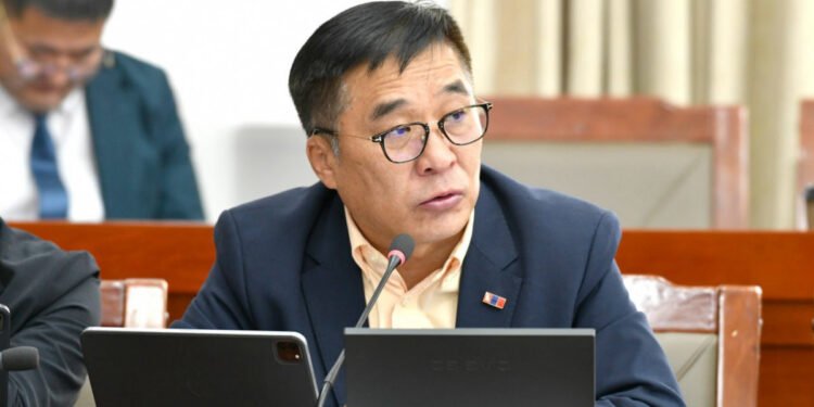 АТГ Б.Батбаатар сайдыг 2 тэрбумын томилолтын асуудлаар шалгаж эхэлсэн үү?