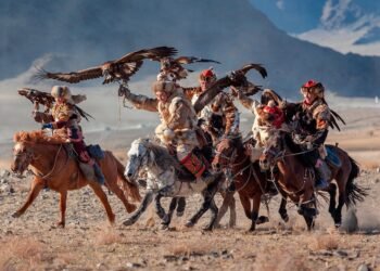 ЦАГ АГААР: Хангай, Хөвсгөлийн уулархаг нутгаар цас орно