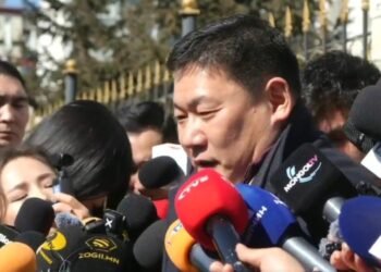 Л.Оюун-Эрдэнэ: Б.Энхбаяр “Бодь Интернэшнл”-ээс 1.3 сая ам.доллар бэлнээр авсан байж болзошгүй