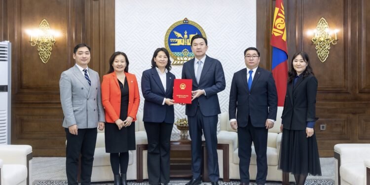 УИХ-ын гишүүний ашиг сонирхлын зөрчлийг зохицуулах хуулийн төсөл өргөн мэдүүлэв