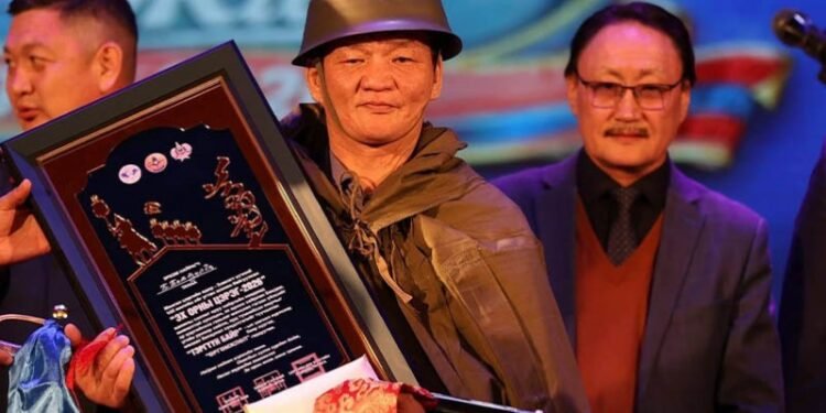 “Эх орны цэрэг” яруу найргийн наадамд Б.Баттулга түрүүллээ