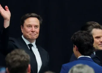 Тангарагтны шүүх: Элон Маск Twitter-ийг худалдан авахдаа манипуляц хийсэн