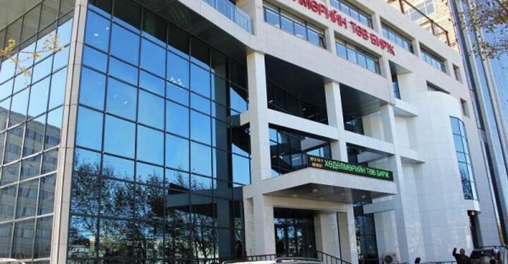 Ажлын байрандаа архидан согтуурсан дарга нарыг ажлаас нь чөлөөлжээ