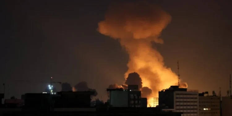 Ираны “хүнд усны үйлдвэр” цохилтод өртөж, ажиллагаагүй болжээ