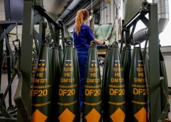 Украины санхүүгийн хүндрэлээс шалтгаалж зэвсгийн нийлүүлэлт саатаж байна