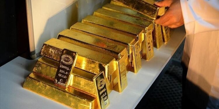 ШИНЖЭЭЧИД: Алт – доллар, өндөр өгөөжтэй хөрөнгөд дарагдаж байна