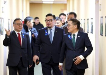 “Оюу Толгой” ХХК-иас ус бохирдуулсны төлбөр авахыг Усны газарт үүрэг болгов