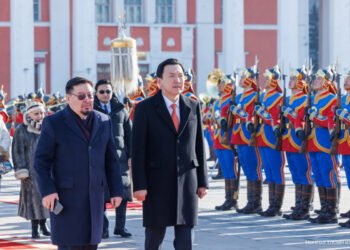 Г.Занданшатар бүр “явж”, Н.Учрал Ерөнхий сайдаар үлдэх үү?