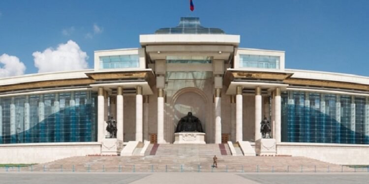 Шинэ спикер, шинэ сайдуудын “чимээ”