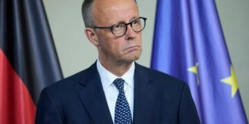 “Меркель Мерцийг хэзээ ч чадварлаг улс төрч гэж үзэж байгаагүй” гэжээ