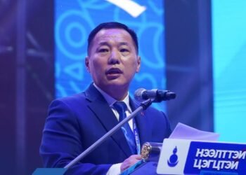 О.Цогтгэрэл: Ардын амьдрал уруудсан, даргын тансаглал хэтэрсэн 10 жил үргэлжилж байна