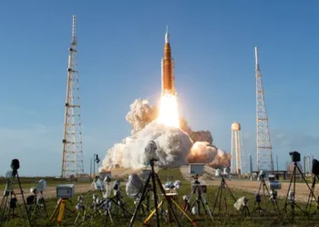 Artemis II: Сансрын нисэгчид сансарт хэрхэн бие засдаг вэ?