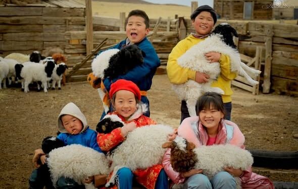 ЦАГ АГААР: Нутгийн баруун хойд хэсгээр бороо, цас орно 