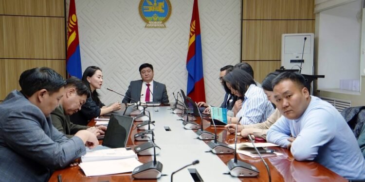 Туулын хурдны замын төслийн үйл ажиллагааг түр зогсоов