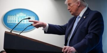 “Хараал идсэн хоолойгоо нээ!”: Ираны эсрэг дайнд АНУ уур хилэнгээ барж, нөлөө, нэр хүндээ алдаж байна