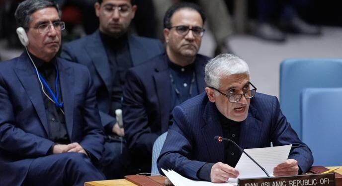 Иран “дайны хамсаатан” Арабын таван улсаас нөхөн төлбөр нэхэв