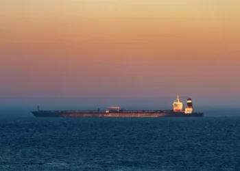 Ираны супертанкер АНУ-ын тэнгисийн бүслэлтийг сэтэлжээ