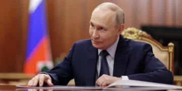 Оросын иргэдийн 72 хувь “Ерөнхийлөгч Владимир Путинд итгэдэг” гэжээ