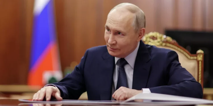 Оросын иргэдийн 72 хувь “Ерөнхийлөгч Владимир Путинд итгэдэг” гэжээ