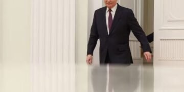 ОХУ “эсэргүүцлийн давлагаа”-тай нүүр тулж байна