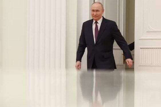 ОХУ “эсэргүүцлийн давлагаа”-тай нүүр тулж байна